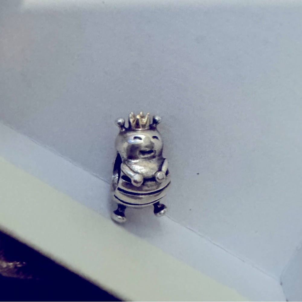 Pandora Queen Bee Charm